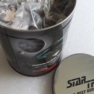 Star Trek  700 pc jigsaw puzzle in can- never used